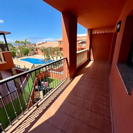 דירה Wonderful With Ocean View! Madronal. Tenerife South! *